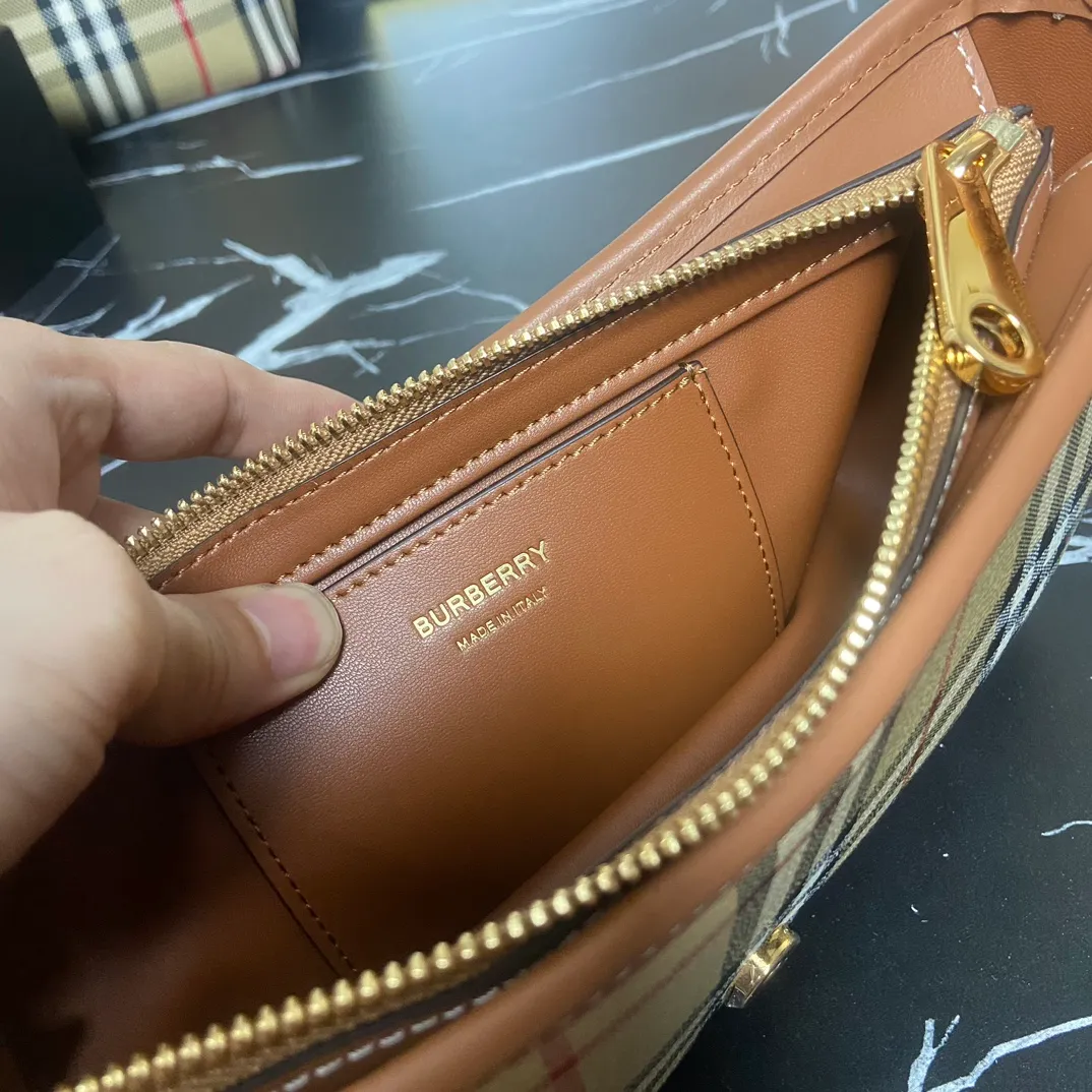 All categories Burberry women's bags (Burberry) Burberry 3308