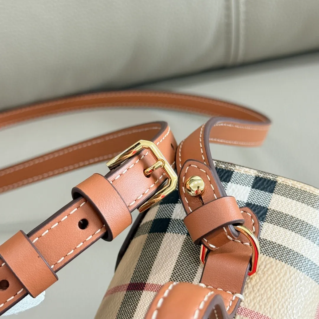 All Categories Official Website "Brand Women's Bags" Women's Bags 💙 Burberry 2025 New Burberry Crossbody Bag