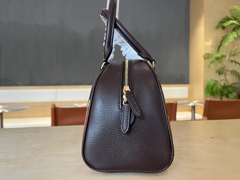 All categories Burberry women's bags (Burberry) Burberry 1980