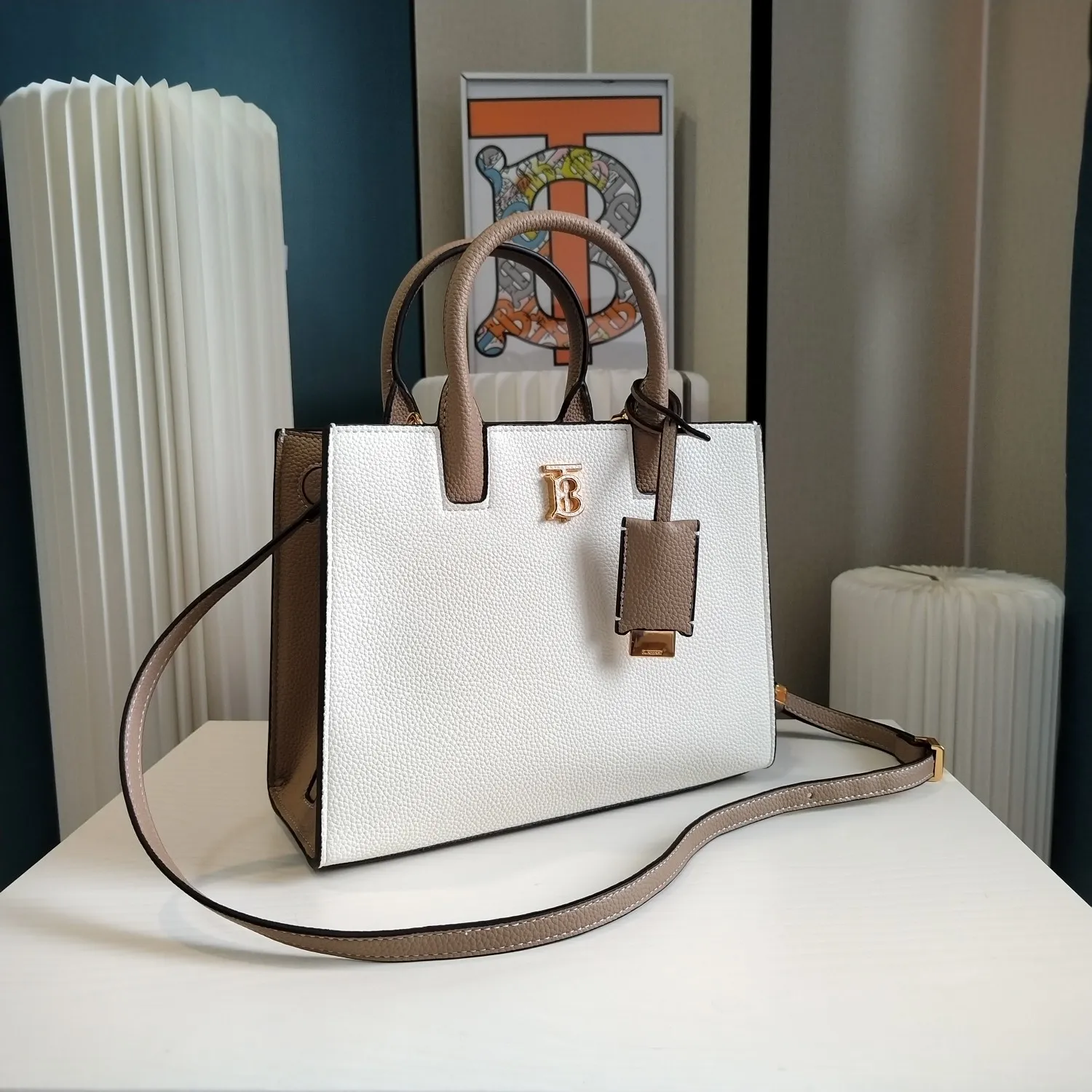 All Categories Official Website "Brand Women's Bags" Women's Bags 💙 Burberry 2024 New Burberry Crossbody Bag