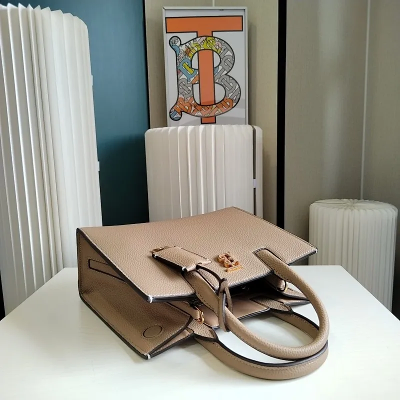 All Categories Official Website "Brand Women's Bags" Women's Bags 💙 Burberry 2024 New Burberry Crossbody Bag