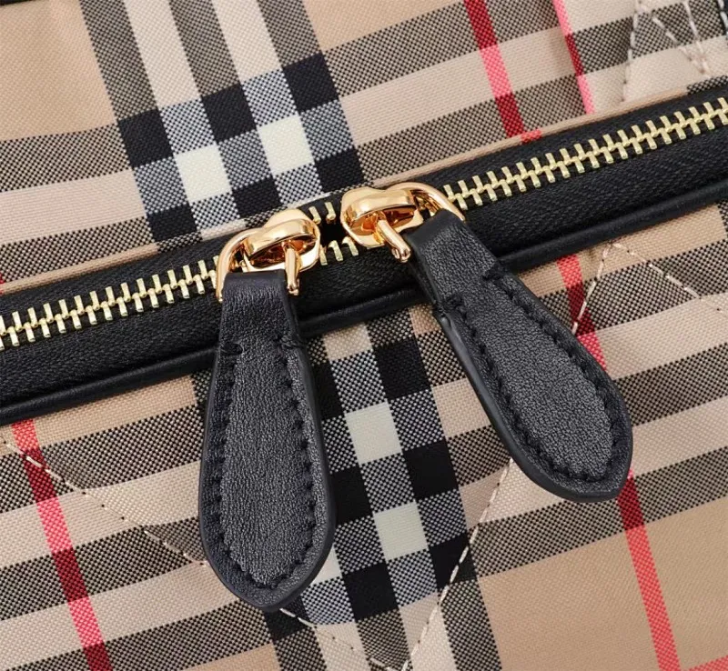 All categories Burberry women's bags (Burberry) Burberry 4317