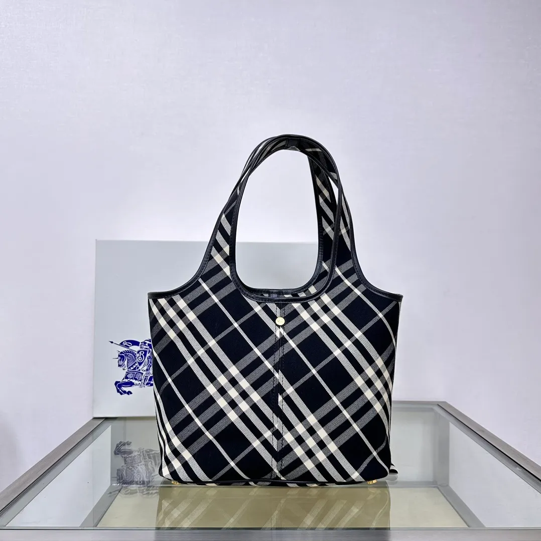All categories Burberry women's bags (Burberry) Burberry original order 6861