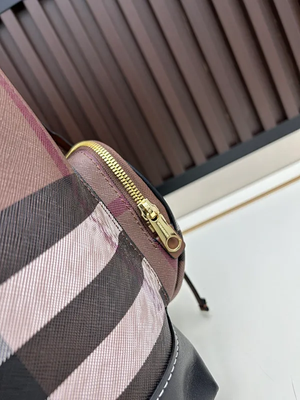 All categories Burberry women's bags (Burberry) Burberry 08020