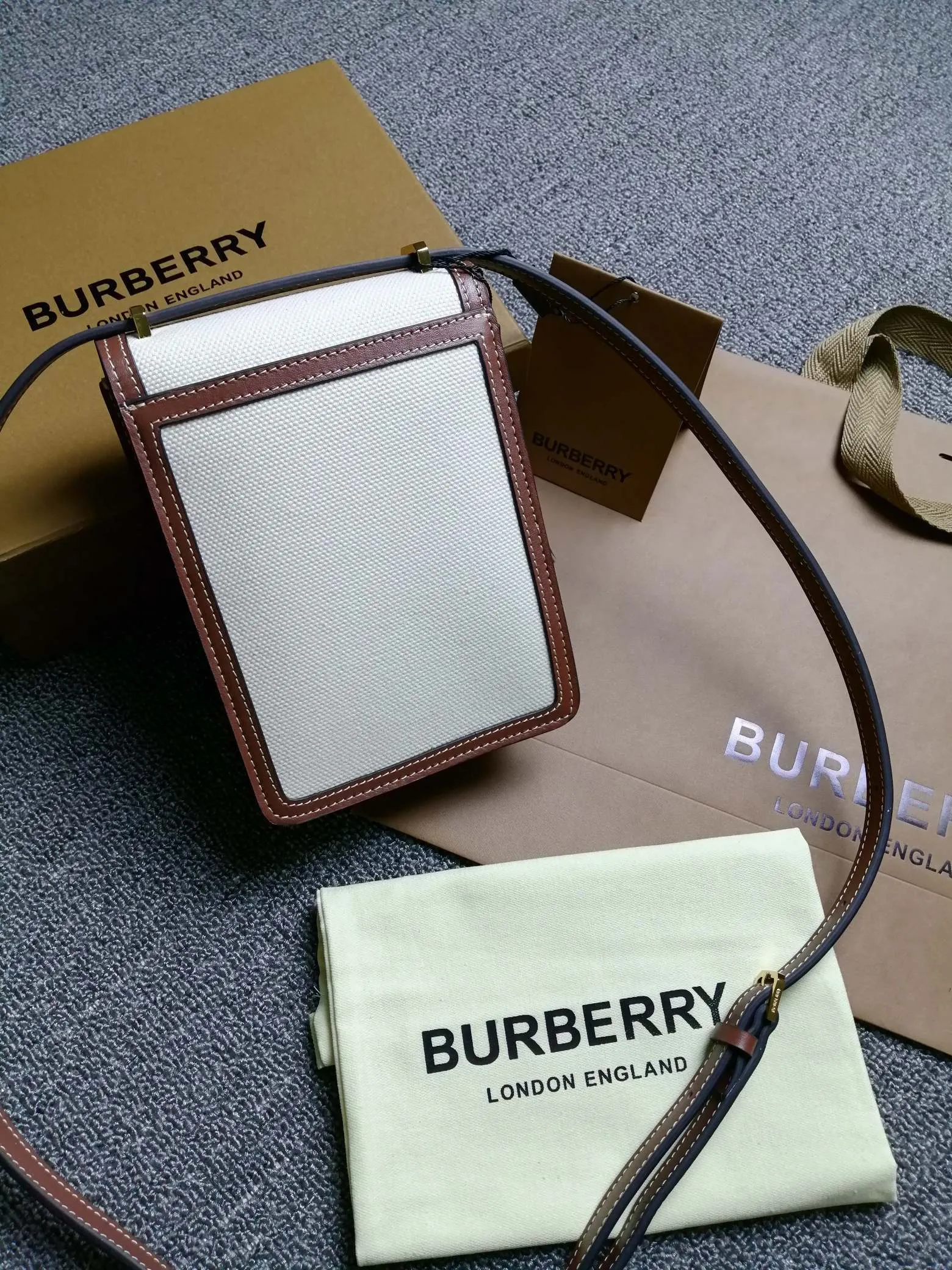 All Categories Official Website "Brand Women's Bags" Women's Bags 💙 Burberry 2025 New Burberry Crossbody Bag