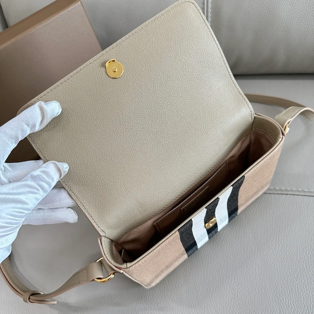 All Categories Official Website "Brand Women's Bags" Women's Bags 💙 Burberry 2025 New Burberry Crossbody Bag
