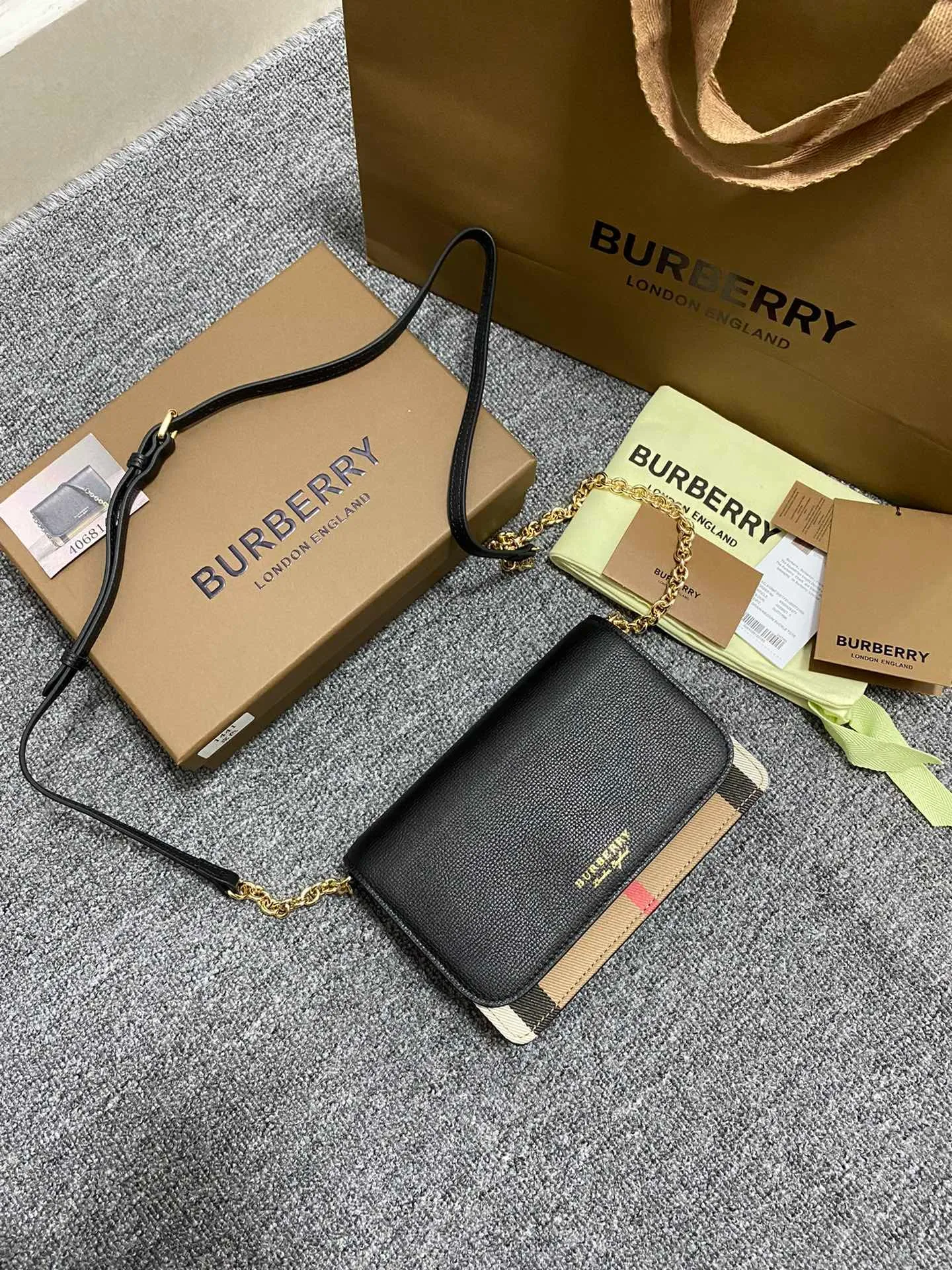 All Categories Official Website "Brand Women's Bags" Women's Bags 💙 Burberry 2025 New Burberry Crossbody Bag