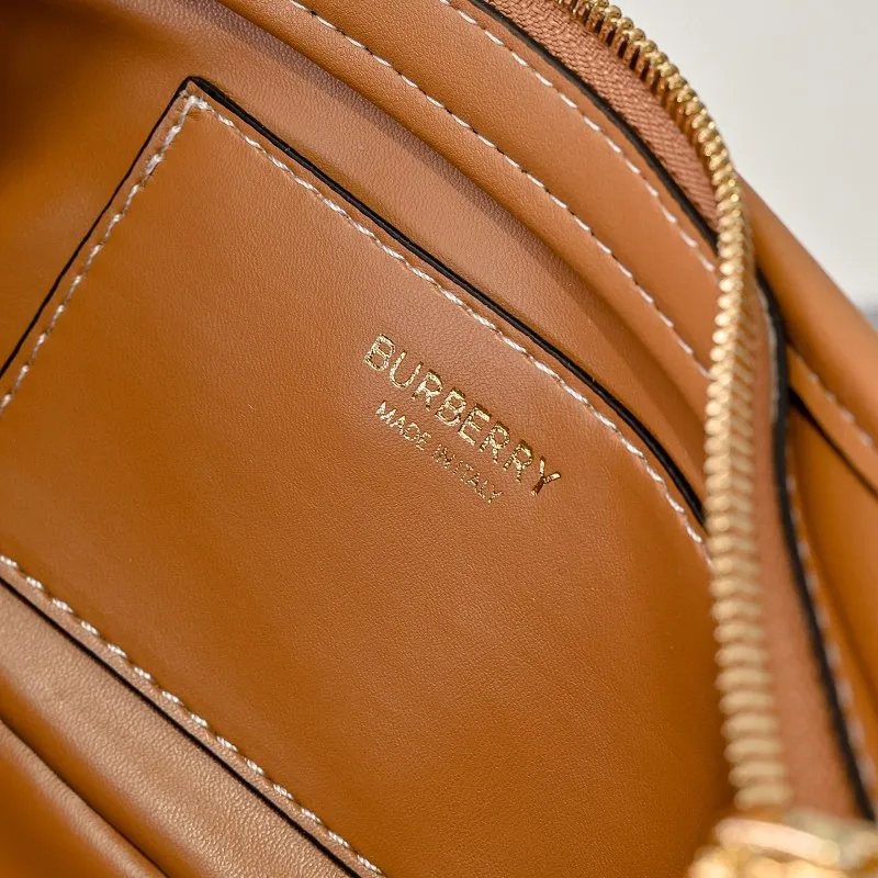 All categories Burberry women's bags (Burberry) Burberry 2424