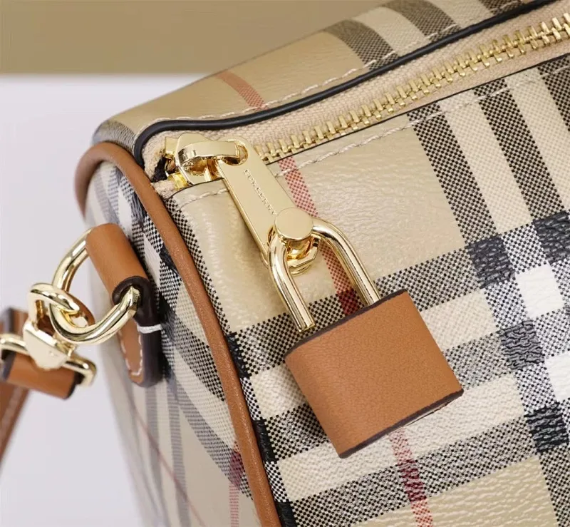 All categories Burberry women's bags (Burberry) Burberry 3015