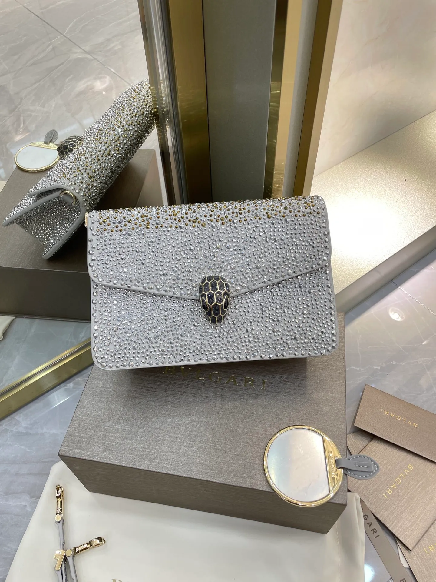 All Categories Bvlgari Women’s Bags (Bvlgari) Bvlgari 2213