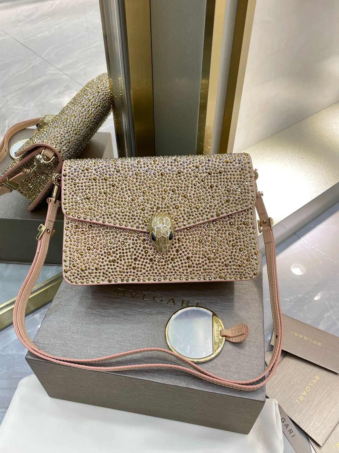 All Categories Bvlgari Women’s Bags (Bvlgari) Bvlgari 2213