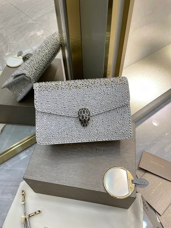 All Categories Bvlgari Women’s Bags (Bvlgari) Bvlgari 2213