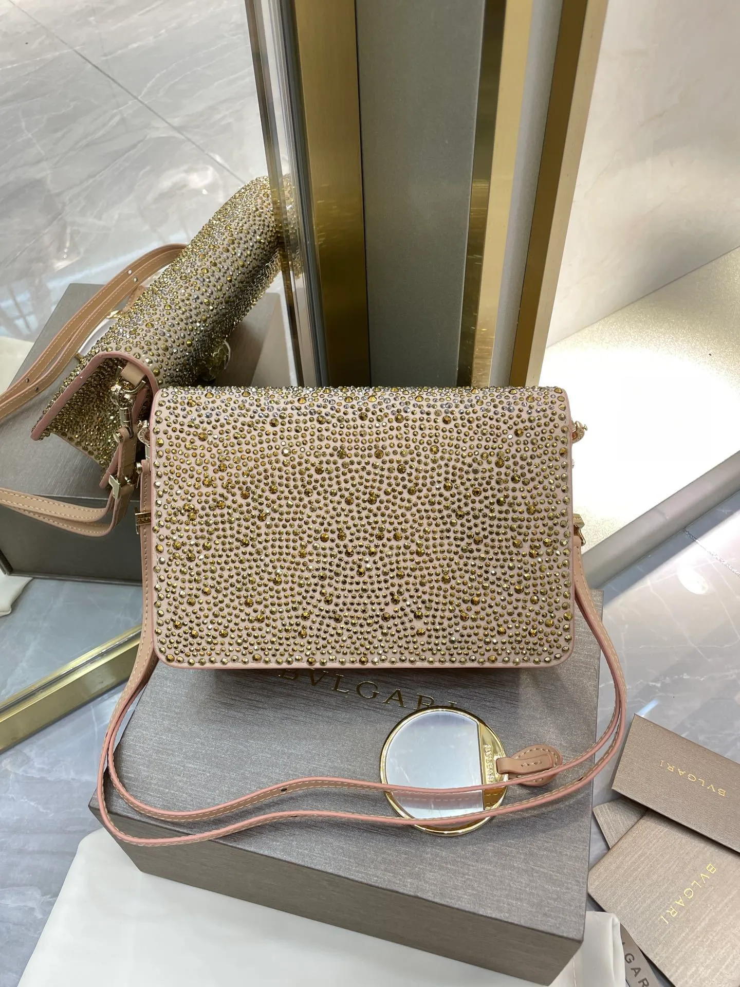 All Categories Bvlgari Women’s Bags (Bvlgari) Bvlgari 2213