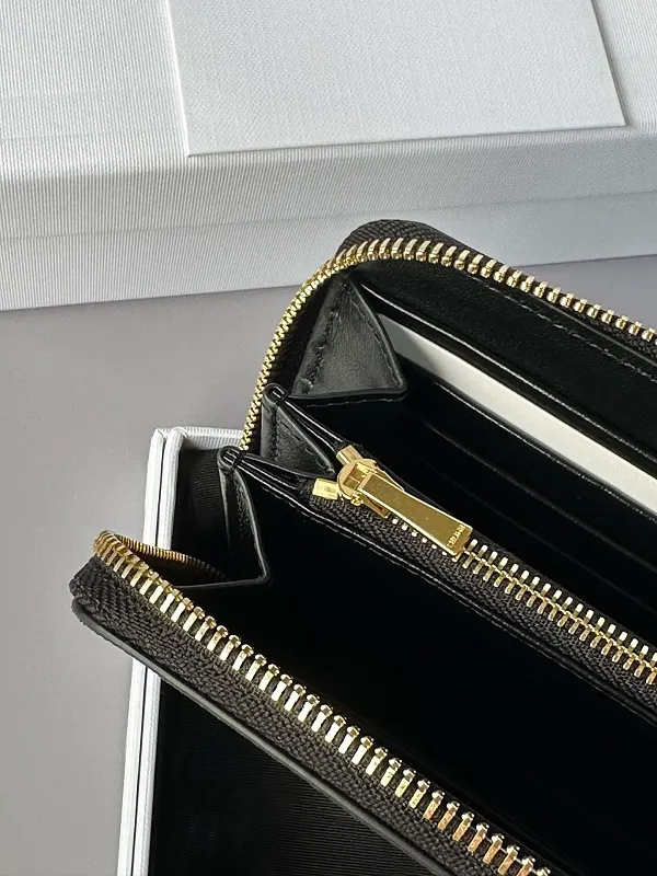 All Categories Celine Wallet (Celine) Celine 10D552
