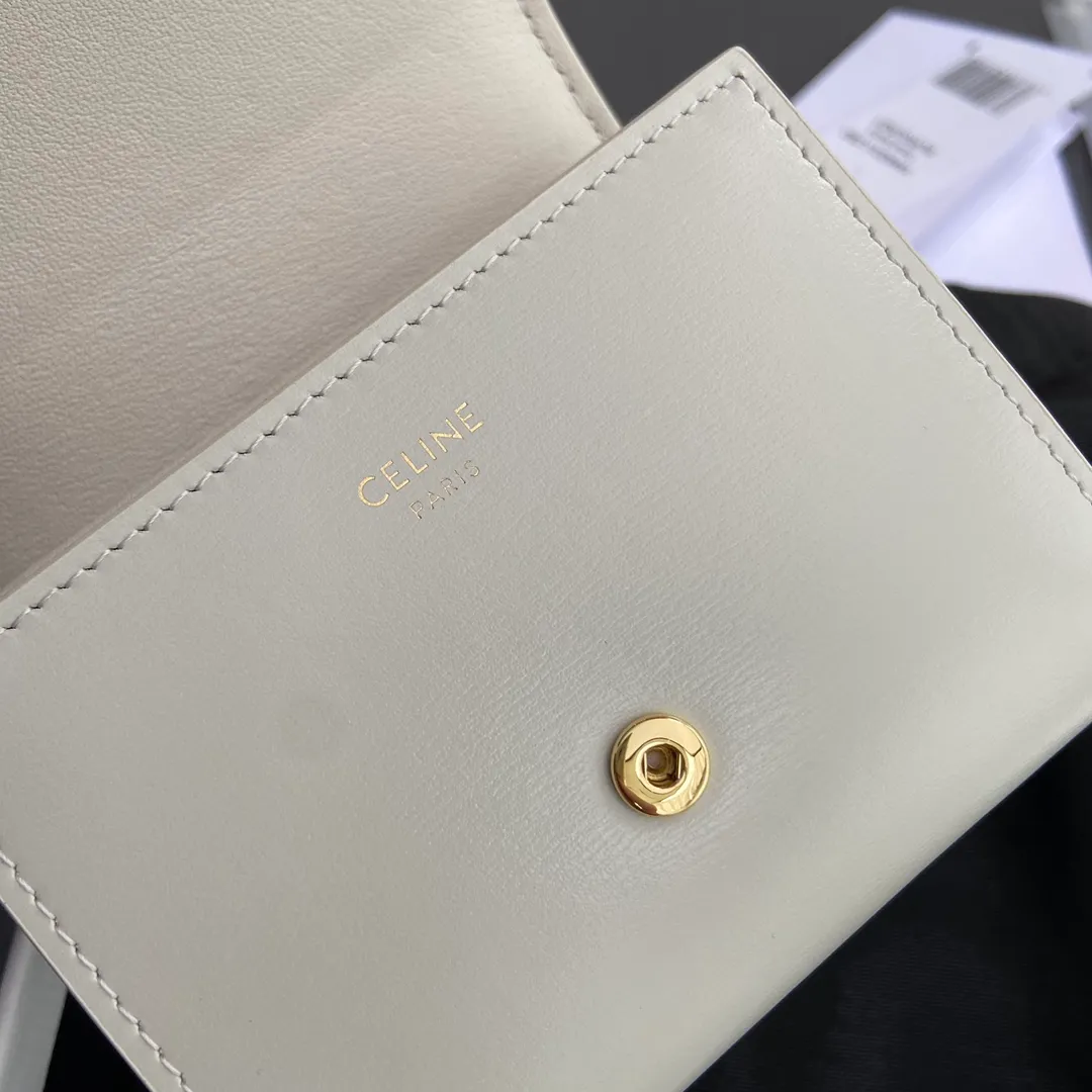 [Special grade pure steel hardware original leather] ¥700 TRIOMPHE bright cow leather wallet/2024 Xiaosai 5 card slots 1 folding coin bag with snap button 1 flat pocket 1 banknote bag No.: 10D782CQH.04LU783 783 light stone color full leather Size: w10.5×9×3cm.