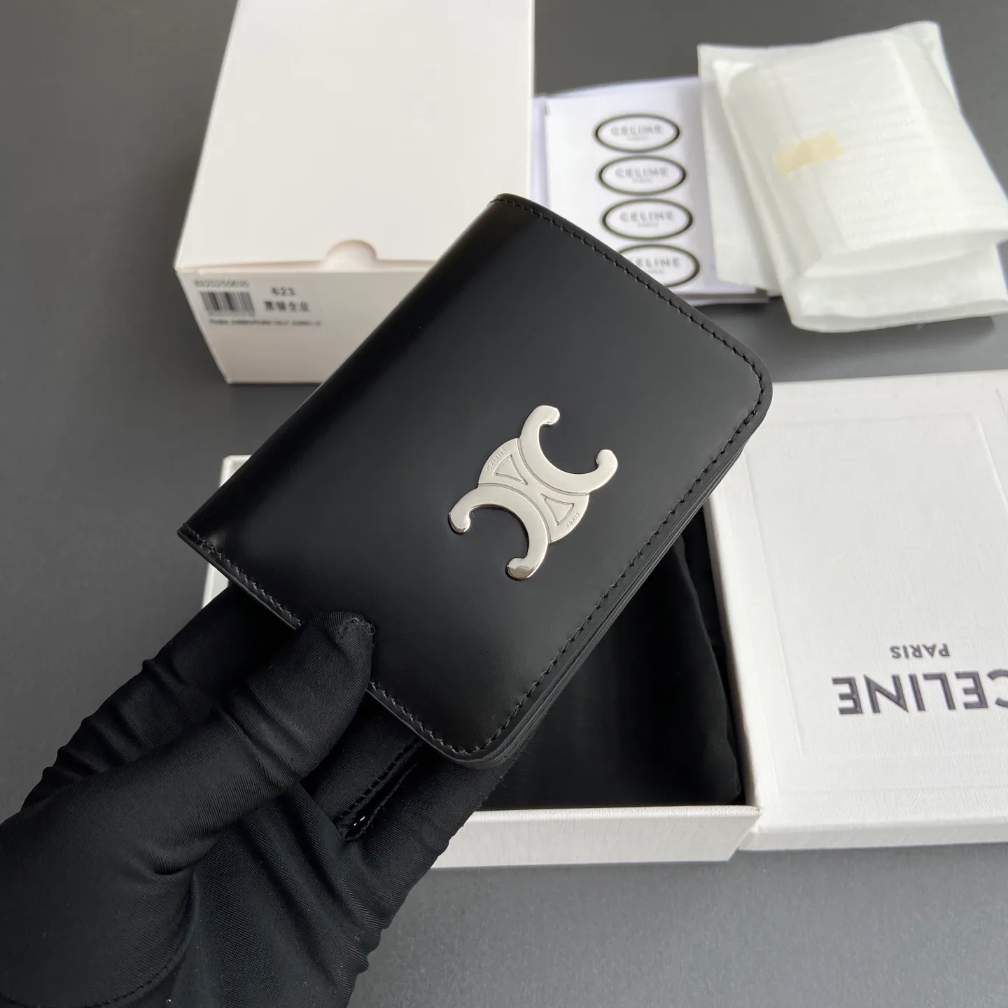 [Extra-grade pure steel hardware original leather] ¥640 TRIOMPHE glossy cow leather short wallet/2024 Xiaosai 5 card slots 1 zipper coin bag 1 flat pocket 1 banknote bag No.: 10K623DPV.38NO 622 623 black silver buckle full leather Size: w11×9×3cm.