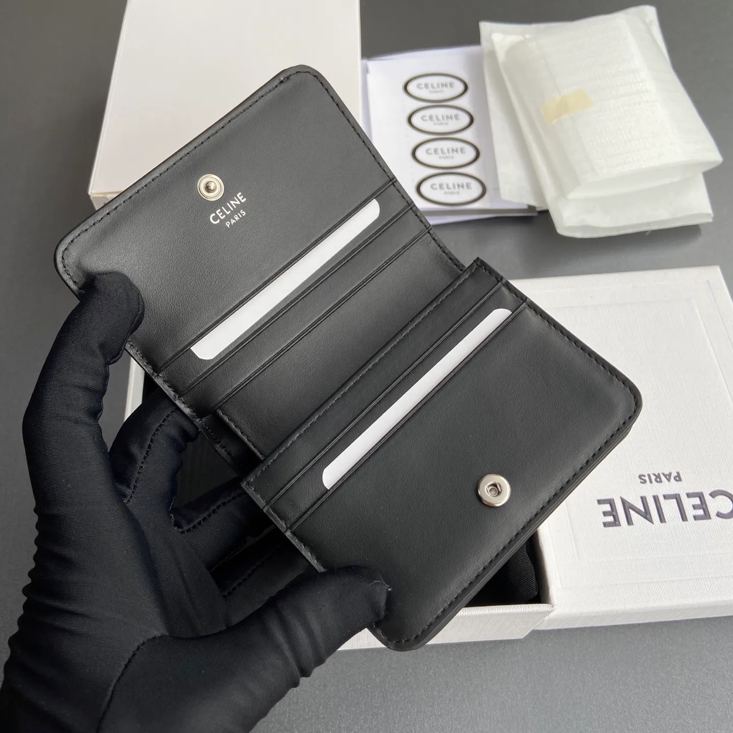 [Extra-grade pure steel hardware original leather] ¥640 TRIOMPHE glossy cow leather short wallet/2024 Xiaosai 5 card slots 1 zipper coin bag 1 flat pocket 1 banknote bag No.: 10K623DPV.38NO 622 623 black silver buckle full leather Size: w11×9×3cm.