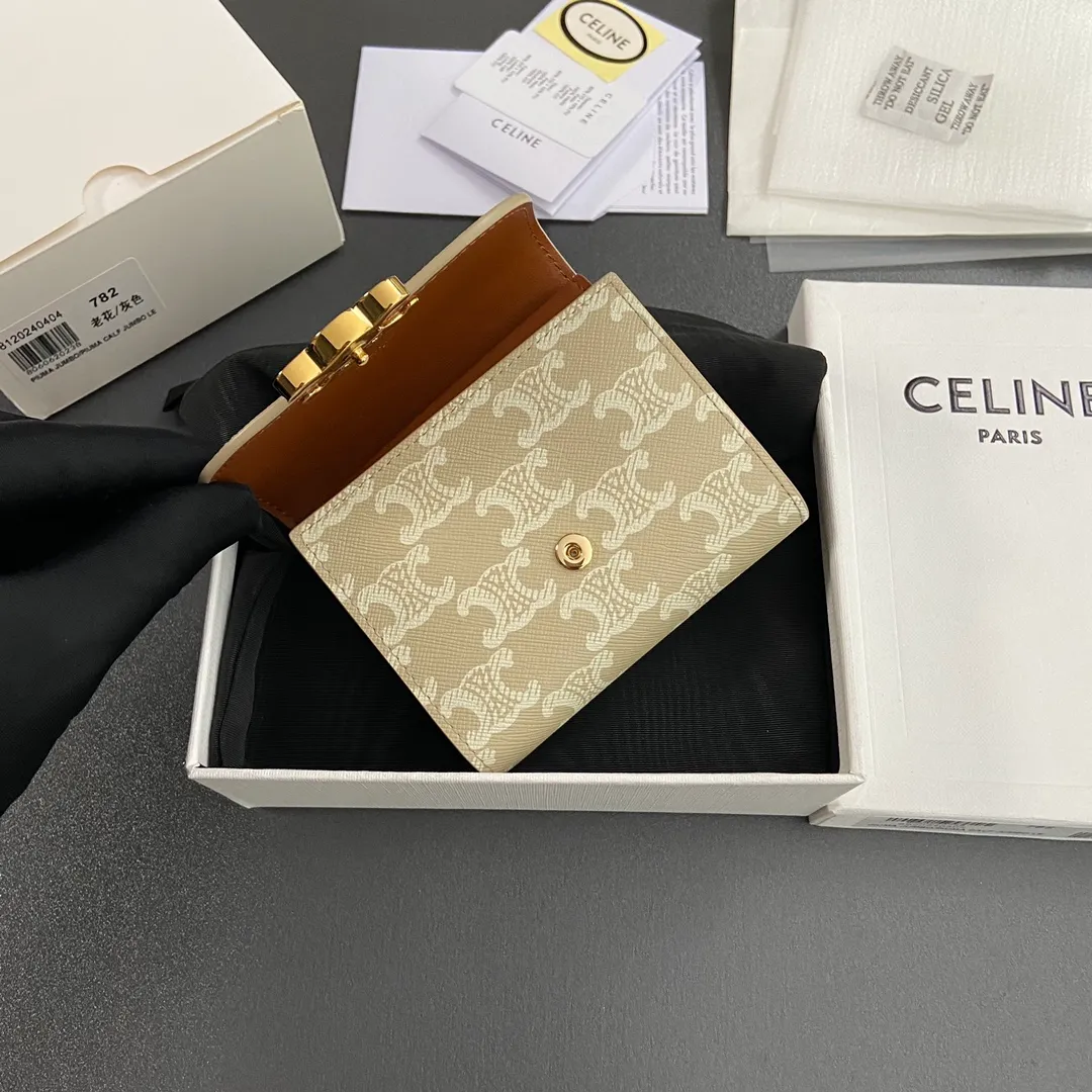 [Extra-grade pure steel hardware original leather] ¥660 TRIOMPHE logo printed short wallet/2024 Xiaosai 5 card slots 1 folding coin bag with snap buckle 1 flat pocket 1 banknote bag No.: 10D782CQH.04LU783 782 gray/presbyopia Size: w10.5×9×3cm.