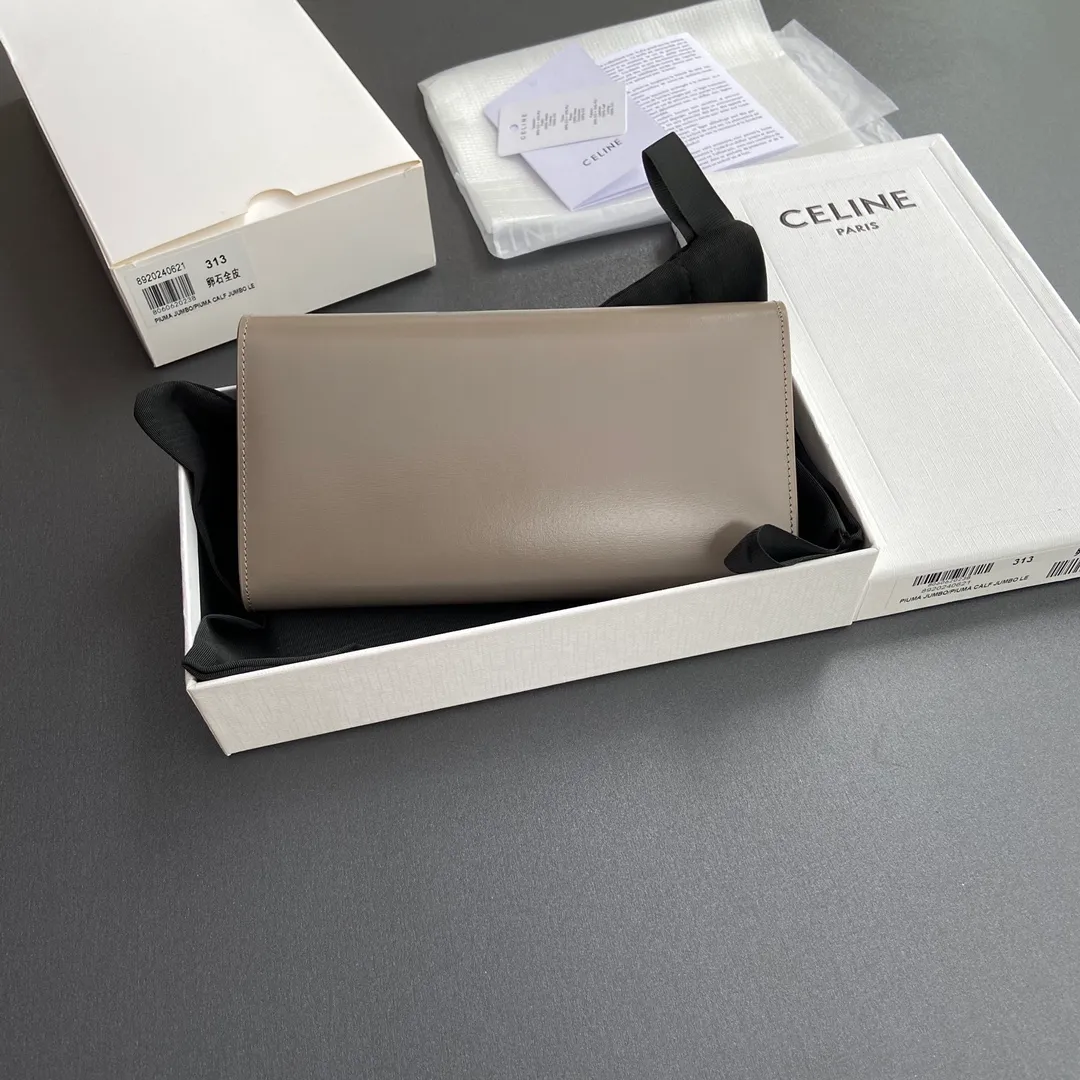[Special grade pure steel hardware original leather] ¥740 TRIOMPHE shiny cow leather wallet / 12 card slots 1 zipper coin pocket 1 flat pocket 2 gusseted compartments Number: 10E313DPV.38NO 312 313 Pebble color full leather Size: w19×10×3cm