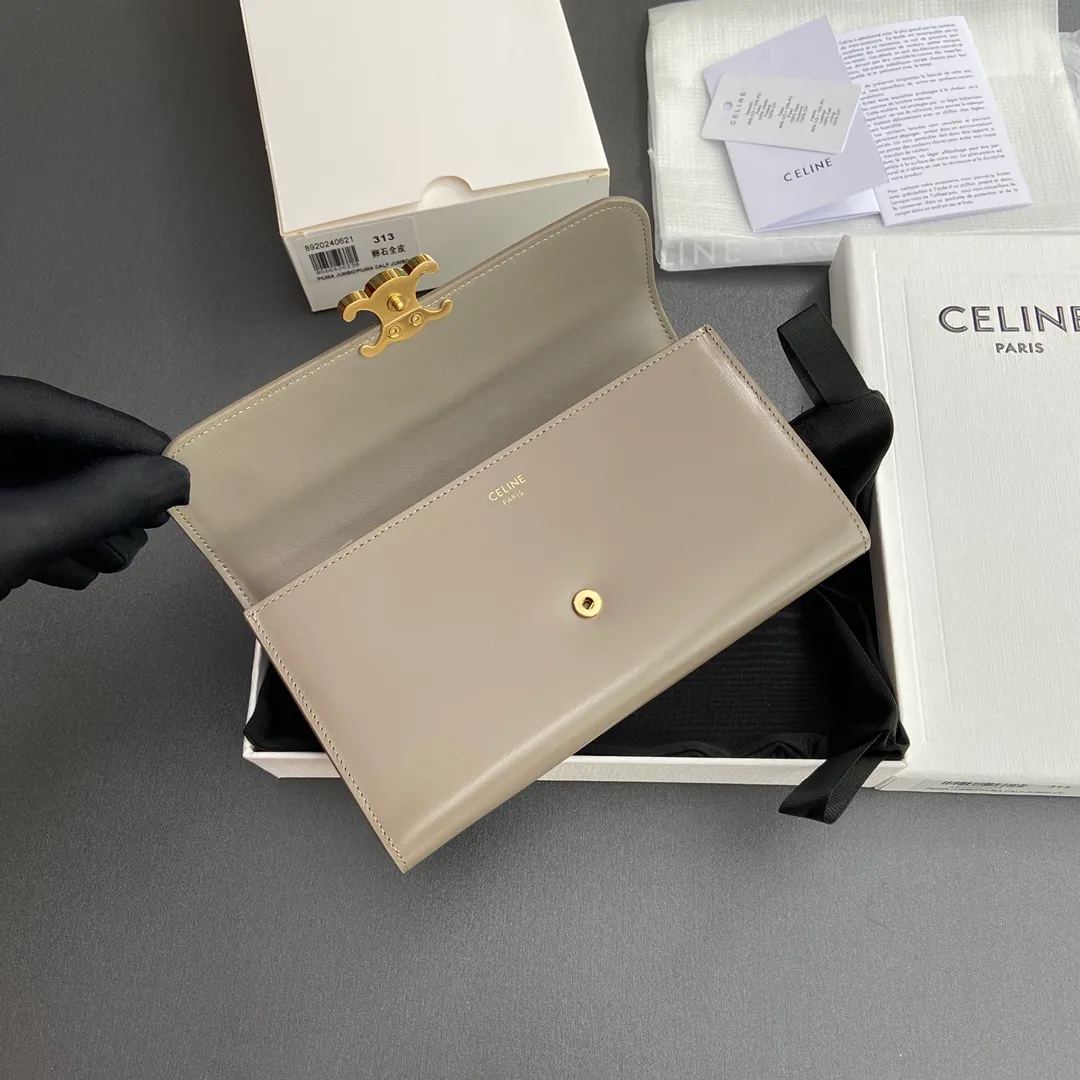 [Special grade pure steel hardware original leather] ¥740 TRIOMPHE shiny cow leather wallet / 12 card slots 1 zipper coin pocket 1 flat pocket 2 gusseted compartments Number: 10E313DPV.38NO 312 313 Pebble color full leather Size: w19×10×3cm