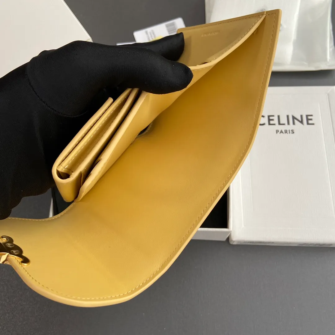 [Special grade pure steel hardware original leather] ¥700 TRIOMPHE glossy cow leather wallet/2024 Xiaosai 5 card slots 1 folding coin bag with snap buckle 1 flat pocket 1 banknote bag No.: 10D782CQH.04LU783 783 sunshine yellow full leather Size: w10.5×9×3cm.