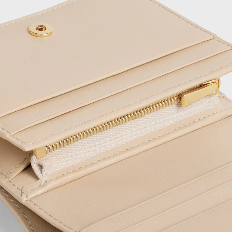 [Special grade pure steel hardware original leather] ¥640 TRIOMPHE bright cow leather short wallet No.: 10K623DPV.38NO 622 623 Nude full leather Size: w11×9×3cm.
