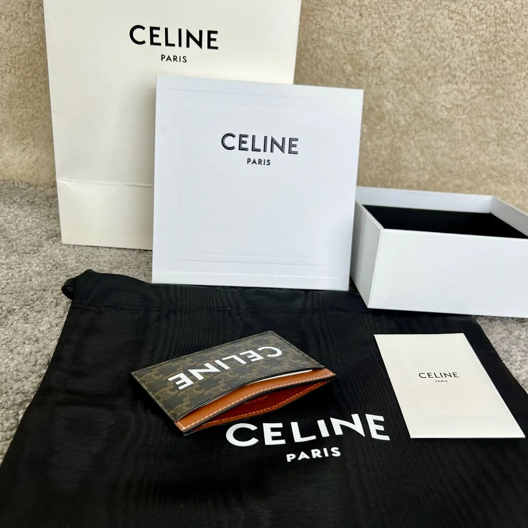 460💰Card holder with printed logo, dimensions 10.5x7 cm, coated canvas, sheepskin binding, lining calfskin/fabric, gold-tone hardware, 2 card slots, 1 flat pocket, No. 10B702