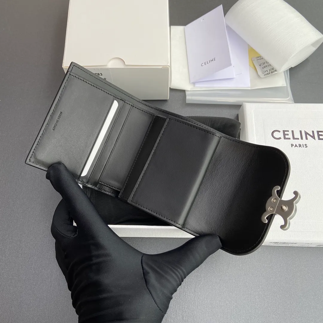 [Extra-grade pure steel hardware original leather] ¥700 TRIOMPHE glossy cow leather wallet/2024 Xiaosai 5 card slots 1 folding coin bag with snap buckle 1 flat pocket 1 banknote bag No.: 10D782CQH.04LU782 783 black silver full leather Size: w10.5×9×3cm.
