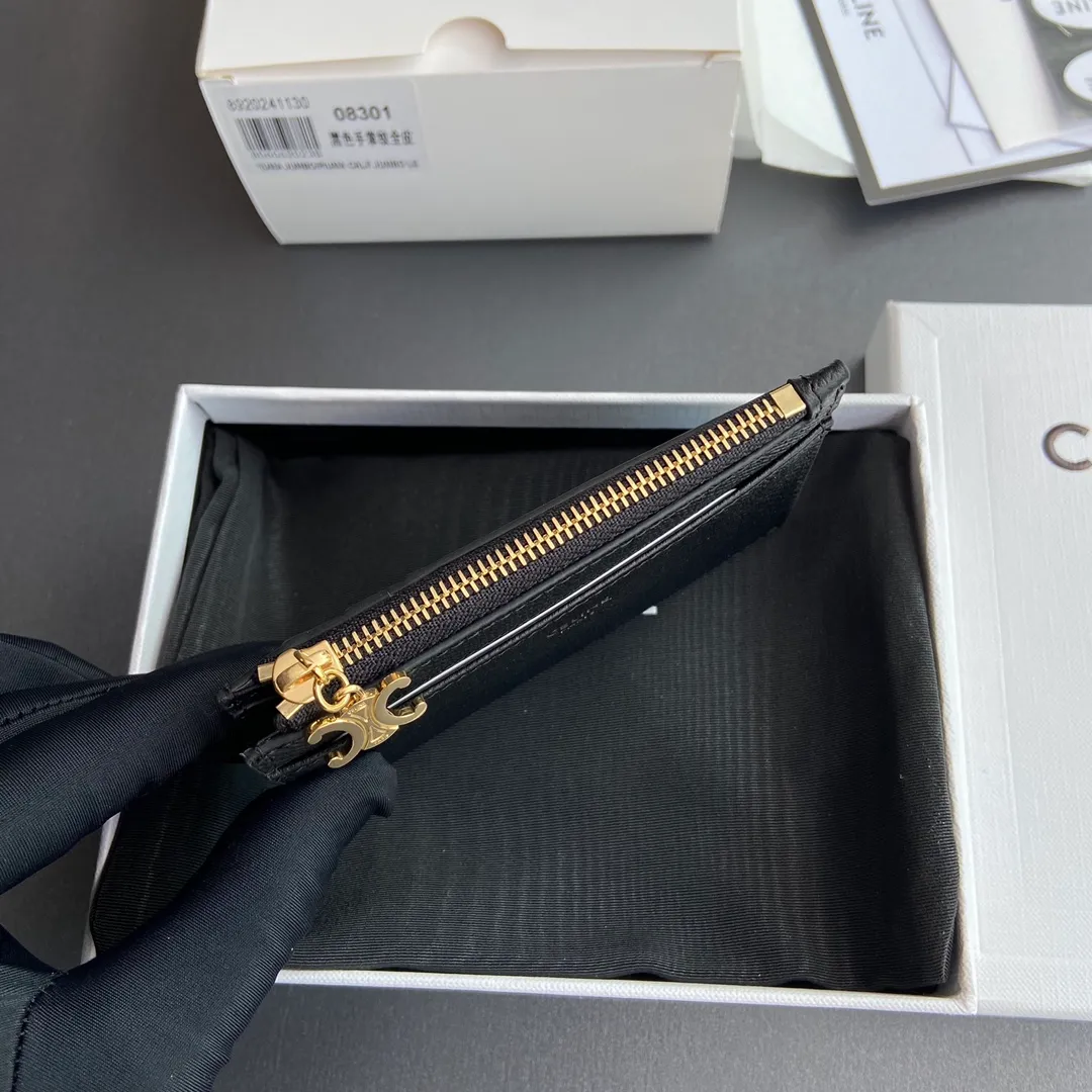 [Extra-grade pure steel hardware original leather] ¥500 Palm print cow leather zipper card holder/2024 Xiaosai cow leather Cow leather lining Gold finish TRIOMPHE functional pendant 1 zipper compartment 3 credit card slots 1 outer flat pocket Number: 10M083FRJ.38NO 083 08301 Black palm print full leather Size: w11×7.5cm