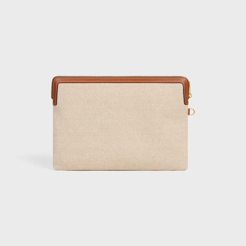 [Extra-grade pure steel hardware original leather] ¥740 TRIOMPHE signature printed clutch / 1 zipper compartment Detachable wrist strap, about 20 cm in length Iconic print, cow leather edge Fabric lining, gold hot stamping No.: 10J502FES.04LU 502 50201 Canvas/tan leather Size: w25×h17.5×d1cm