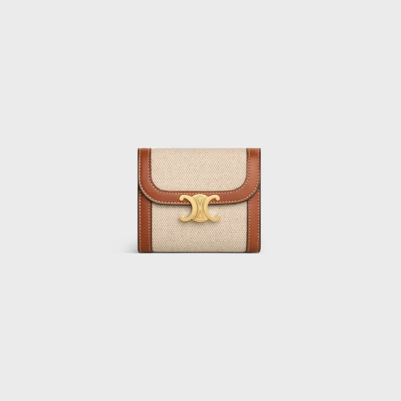 [Special grade pure steel hardware original leather] TRIOMPHE logo printed short wallet/2024 Xiaosai No.: 10D782CQH.04LU783 782 Apricot cloth/tan