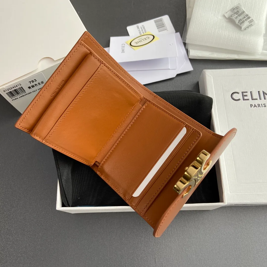 [Extra-grade pure steel hardware original leather] ¥700 TRIOMPHE glossy cow leather wallet/2024 Xiaosai 5 card slots 1 folding coin bag with snap buckle 1 flat pocket 1 banknote bag No.: 10D782CQH.04LU783 783 bronze full leather Size: w10.5×9×3cm.