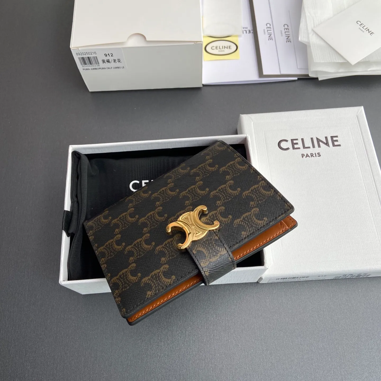 [Extra-grade pure steel hardware original leather] ¥780 TRIOMPHE logo printed leather wallet/new TRIOMPHE metal texture snap buckle 7 credit card slots 1 zipper coin pocket 2 flat pockets 1 banknote pocket No.: 10M912GHH.38NO913 912 Yellow brown/Presbyopia Size: w11.5×14×2cm.