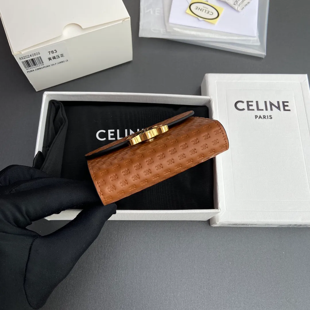 [Extra-grade pure steel hardware original leather] ¥720 TRIOMPHE glossy sheep leather embossed wallet/2024 Xiaosai 5 card slots 1 folding coin bag with snap button 1 flat pocket 1 banknote bag No.: 10D782CQH.04LU783 783 Tan embossed full leather (sheepskin) Size: w10.5×9×3cm.