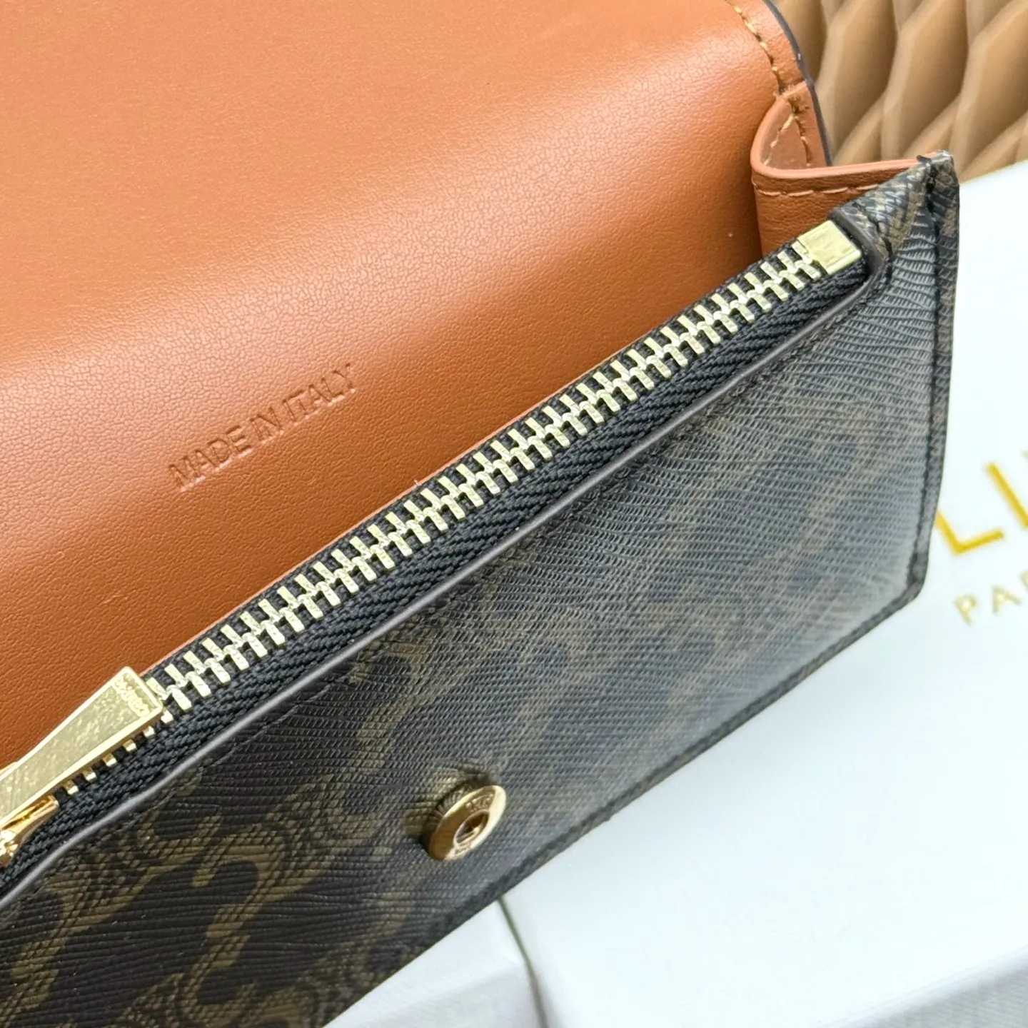 All categories Celine Wallet (Celine) Celine 10073