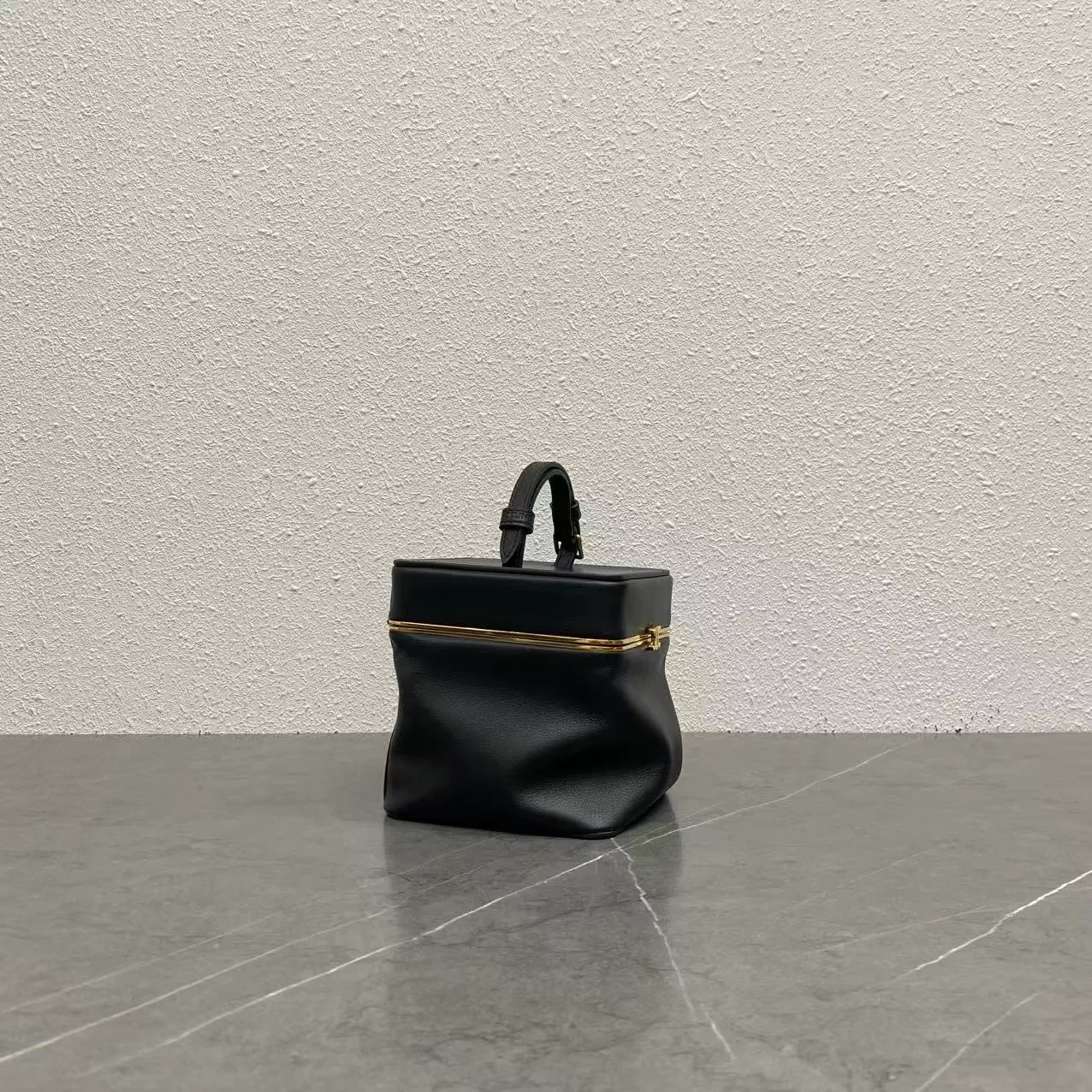 All Categories Official Website "Brand Women's Bags" Women's Bags 💙 Celine 2026 Official Website CelineTRIOMPHE FRAME Box Bag