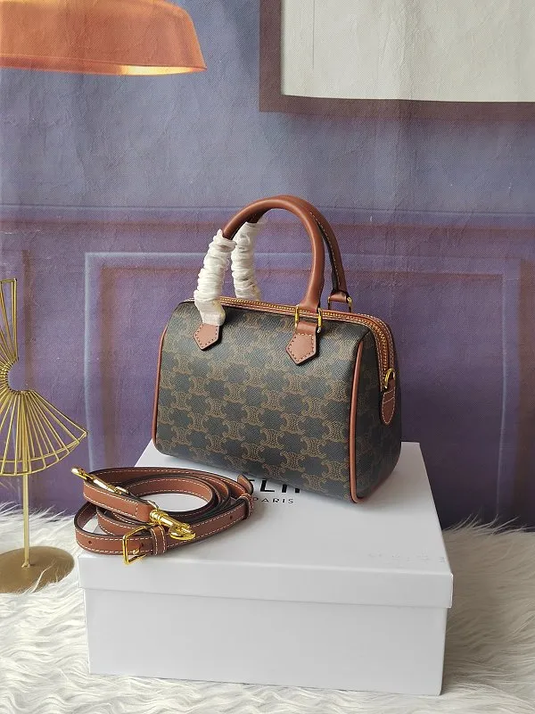 All Categories Official Website "Brand Women's Bags" Women's Bags 💙 Celine Celine 2026 new crossbody shoulder bag