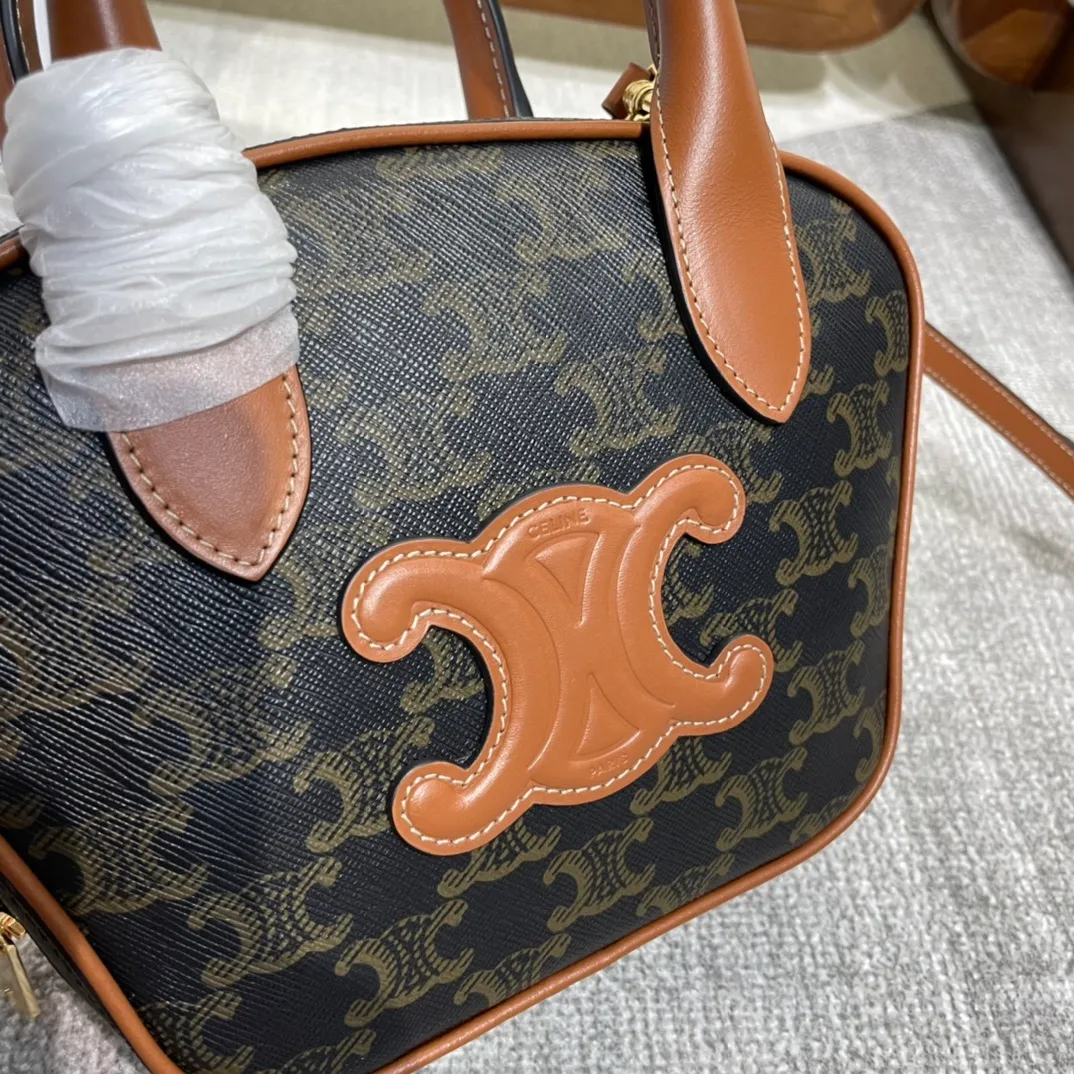 All Categories Official Website "Brand Women's Bags" Women's Bags 💙 Celine 2025 New Celine Crossbody Bag