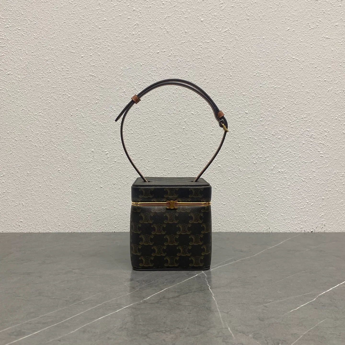 All Categories Official Website "Brand Women's Bags" Women's Bags 💙 Celine 2026 Official Website Celine New Product Launch TRIOMPHE FRAME Box Bag