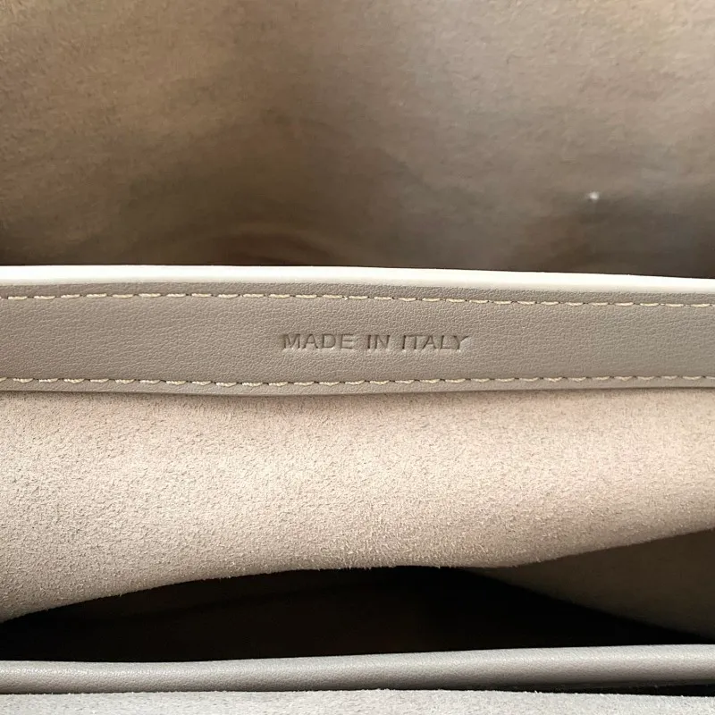 All Categories Official Website "Brand Women's Bags" Women's Bags 💙 Celine 2024 New Celine Crossbody Bag