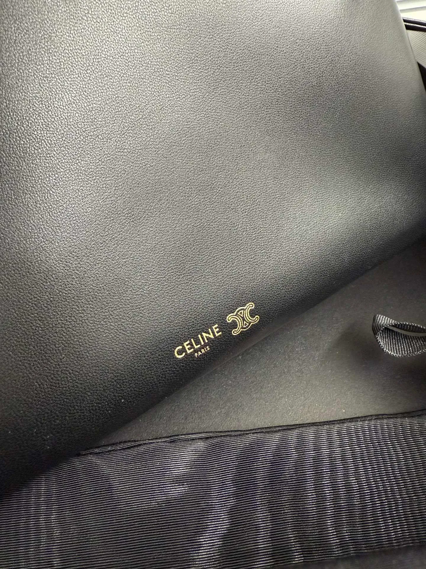 All Categories Official Website "Brand Women's Bags" Women's Bags 💙 Celine 2026 New Celine Crossbody Bag