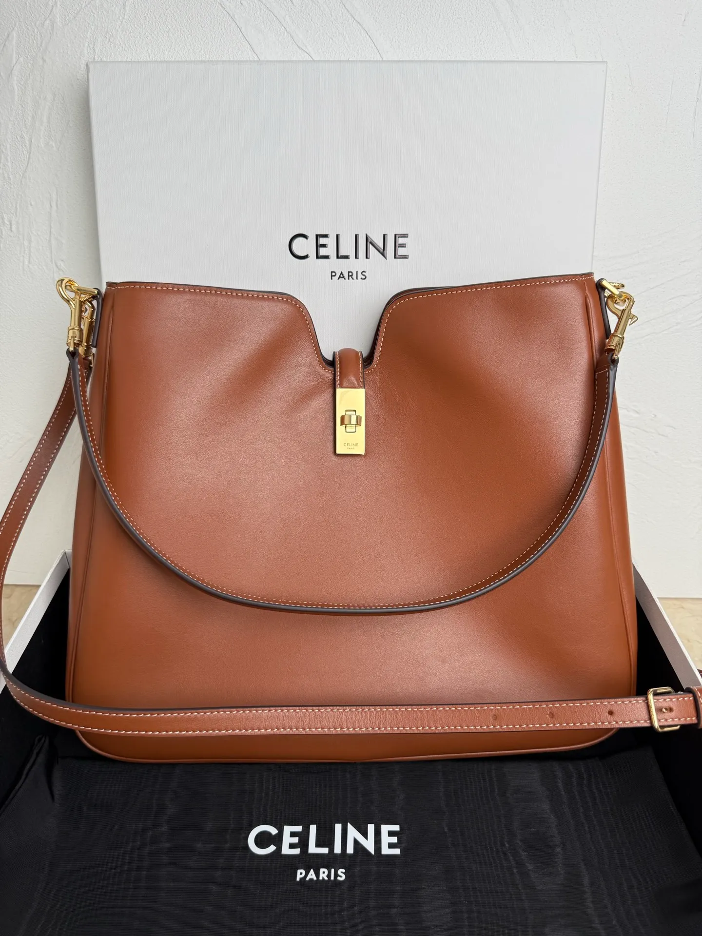 p1840 CAMILLE 16 SOFT Medium Smooth Cow Leather Handbag 14.2 1 detachable hand/shoulder strap, 9.8" (25cm) length 1 detachable and adjustable shoulder strap for cross-body wear, minimum length 16.5" (42cm), maximum length 19" (48cm) Number: 119563FX9.03PA