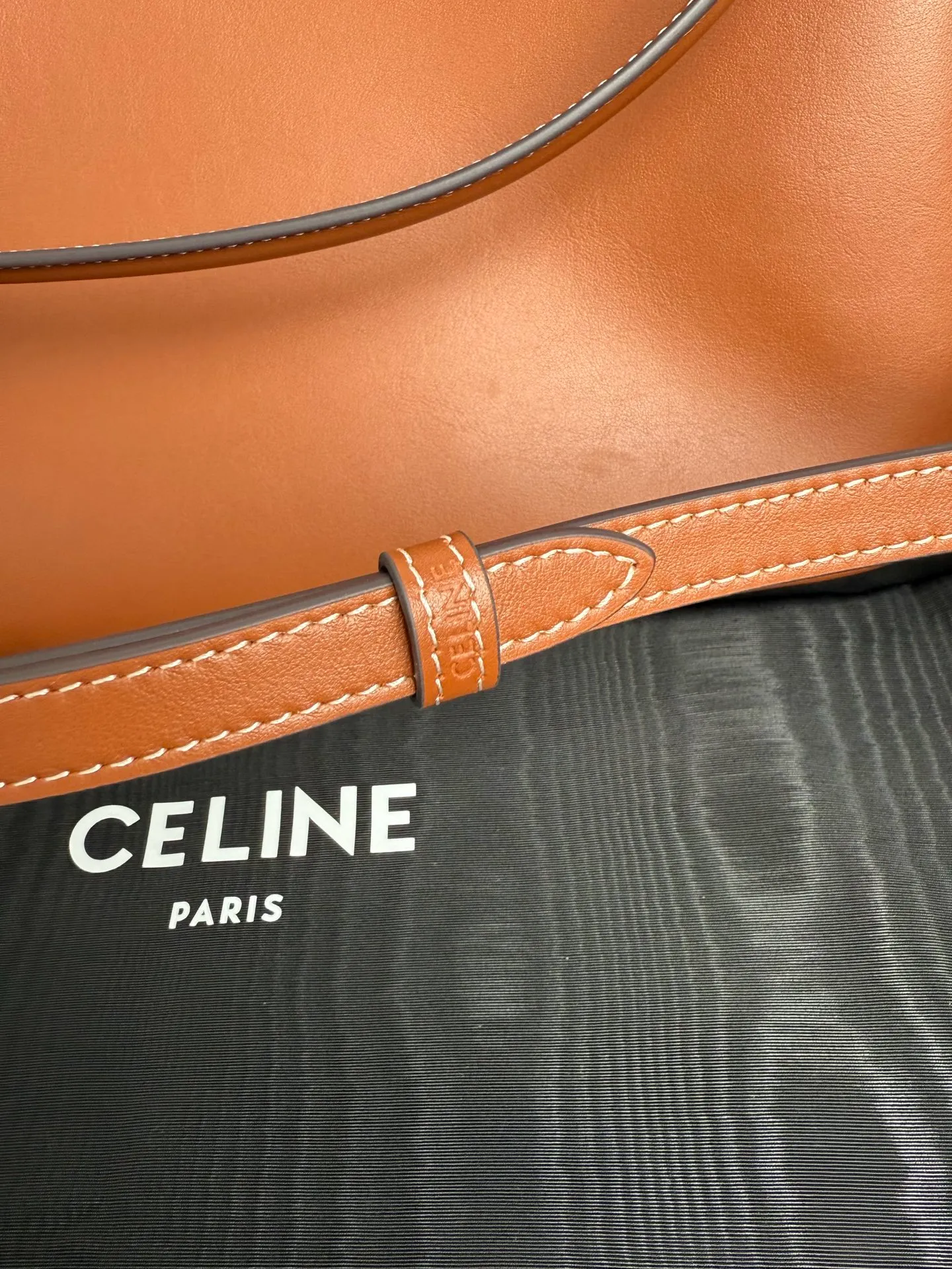 p1840 CAMILLE 16 SOFT Medium Smooth Cow Leather Handbag 14.2 1 detachable hand/shoulder strap, 9.8" (25cm) length 1 detachable and adjustable shoulder strap for cross-body wear, minimum length 16.5" (42cm), maximum length 19" (48cm) Number: 119563FX9.03PA