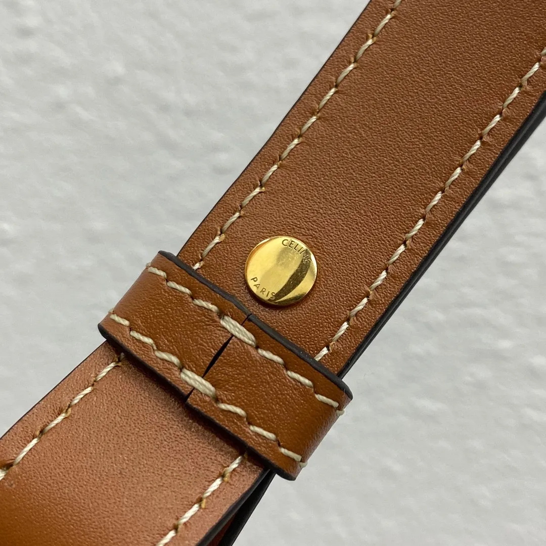 #CELI-NE AVA underarm bag ⚠️The new version has upgraded all-steel hardware → rolled over the old version of alloy → exquisite details, order with confidence, perfect. This underarm bag is really beautiful! Size: 24.5-18-7.5