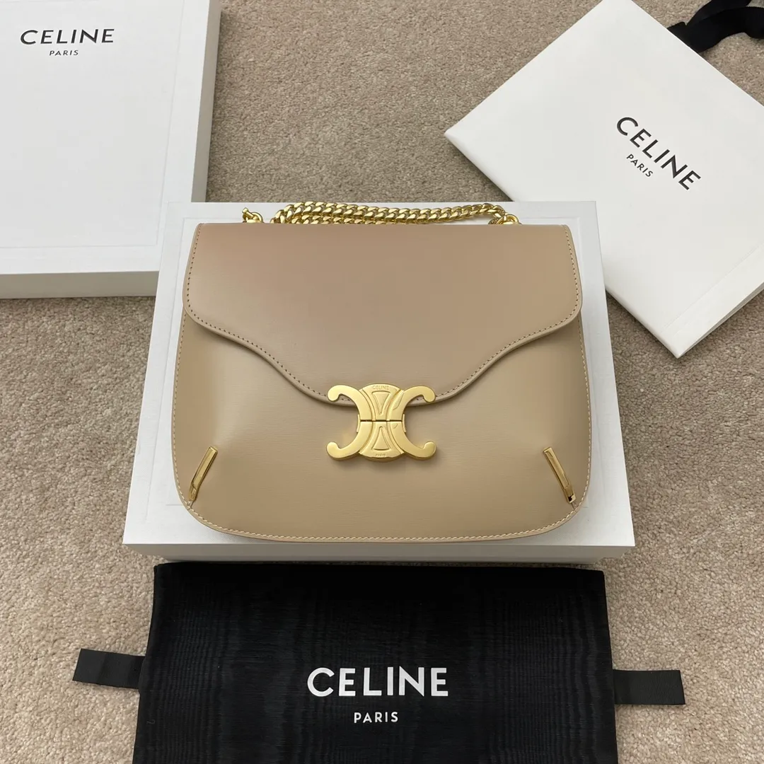 BESACE TRIOMPHE shiny cow leather chain bag, cow leather, sheep leather lining, suitable for shoulder carry, metal TRIOMPHE logo closure, all steel hardware, chain length 12 inches (30 cm), model number: 199273, size: 24.5*17*4🌺🌺🌺