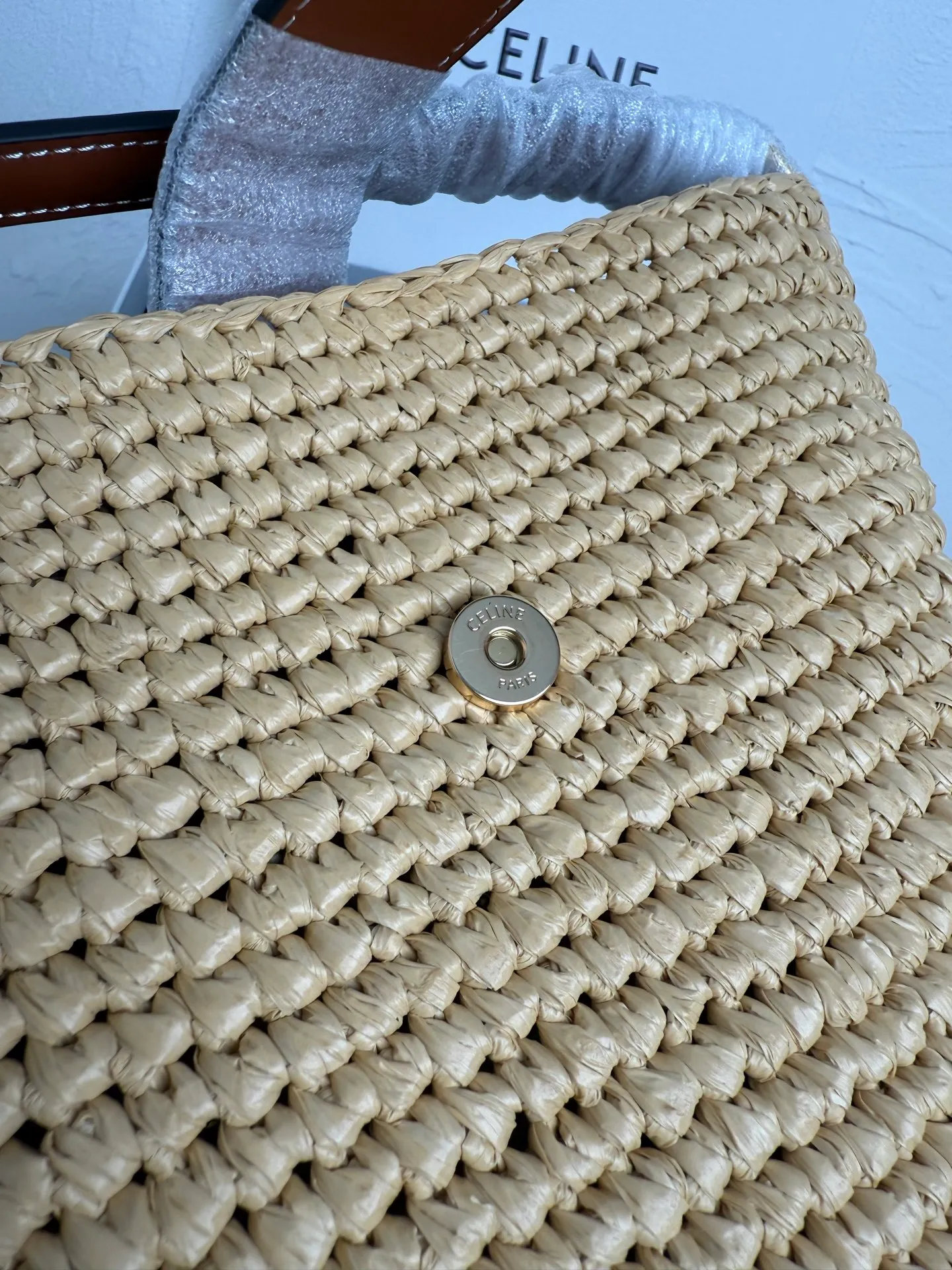 Batch 1600.  6.3 x 7.5 x 4.7 inches (16 No.:10m622