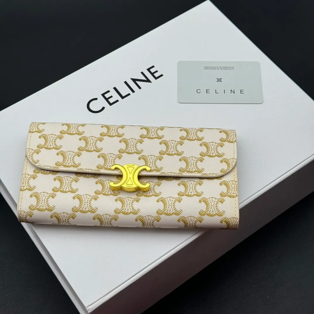 💰210 💎Upgraded original version💖 With top layer leather 𝗖𝗘𝗟𝗜𝗡𝗘 | 𝗧𝗥𝗜𝗢𝗠𝗣𝗛𝗘 Celine Arc de Triomphe Wallet💖 TRIOMPHE metallic snap button, 1 zipper pocket, 2 gusset partitions, 1 flat pocket, 12 card slots. Style number: C10E313 Size: 19X10