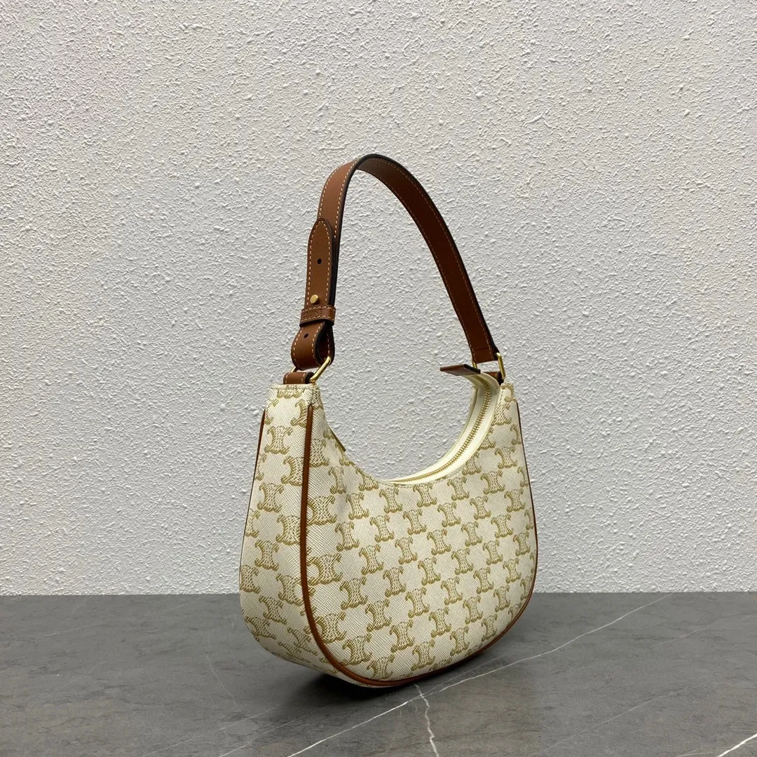 193953 #CELI-NE AVA armpit bag ⚠️The new version has upgraded all-steel hardware → rolled over the old version alloy → exquisite large-scale details, order with confidence, it is perfect. This armpit bag is really beautiful! Size: 24.5-18-7.5 Style number: 193953
