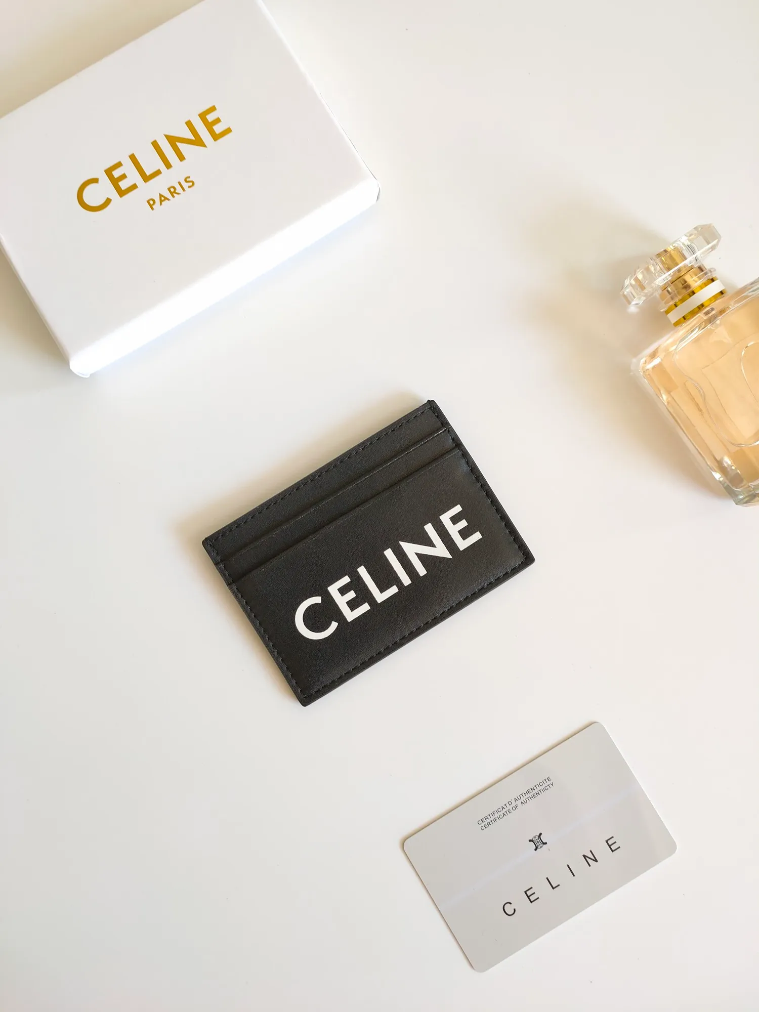 ￥90 CELINE printed logo card holder, coated canvas, genuine leather edging Style number: 10B702 Size: 10.5 X 7cm