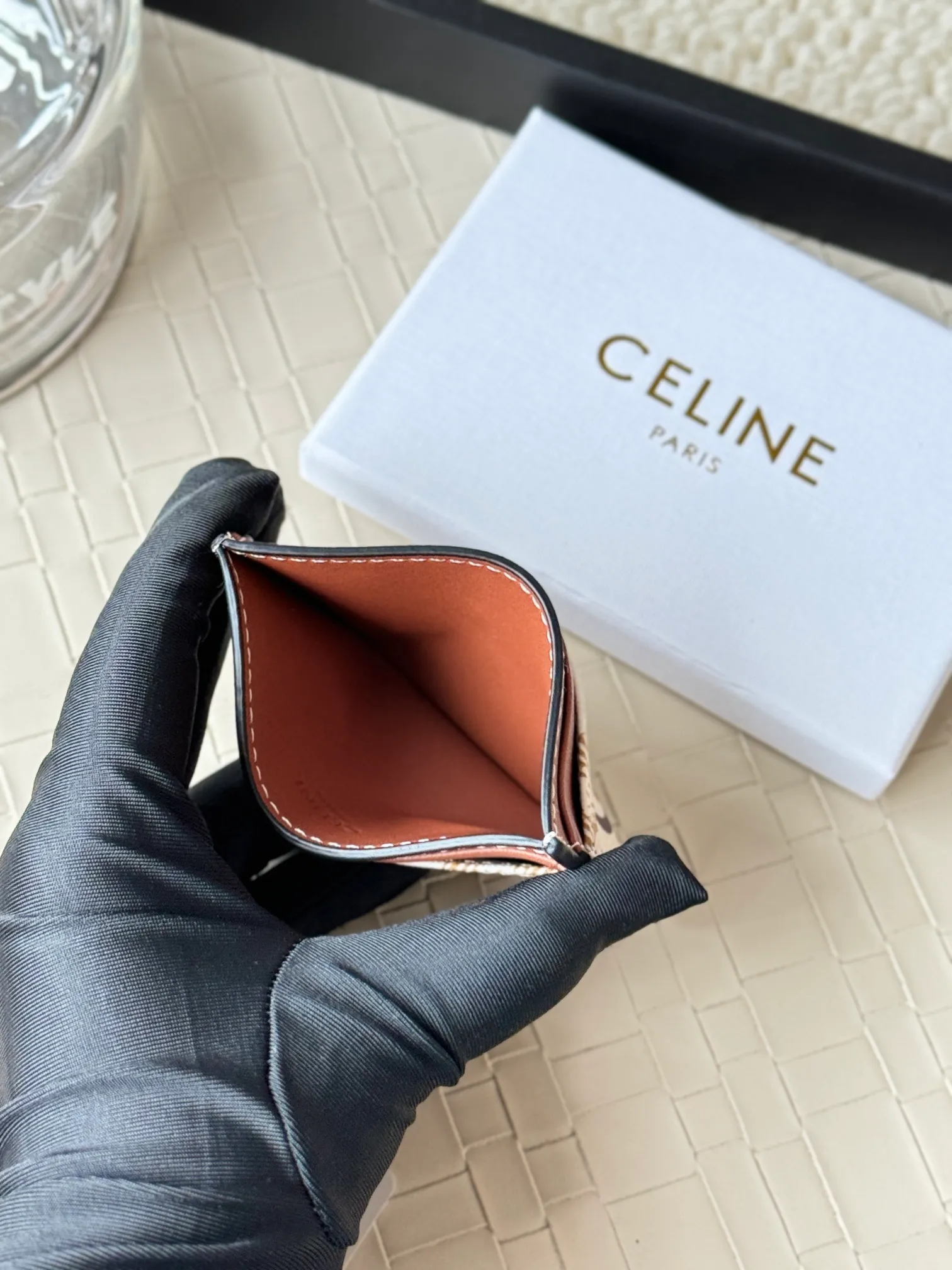💰100CELINE. TRIOMPHE logo printed card holder/2024 Xiaosai Coated canvas, sheepskin binding 2 card slots 1 flat pocket Number: 10B702 Size: w10.5×7cm